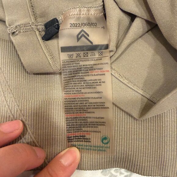 Oner active effortless shorts size M - Picture 4 of 4